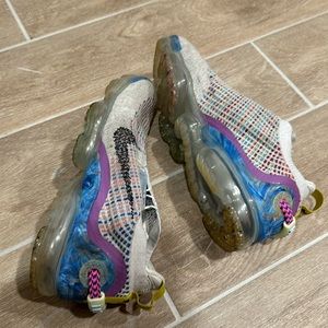 Nike cloud shoes